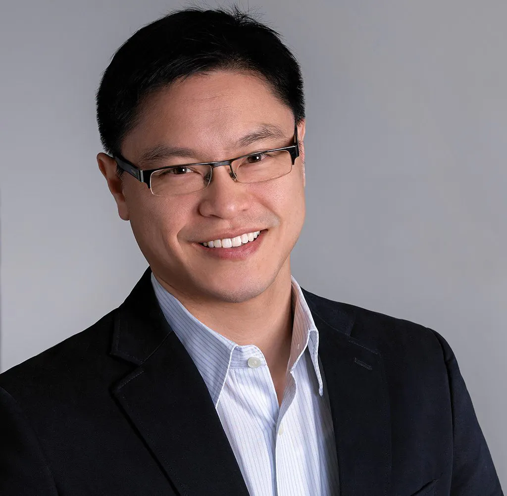 Portrait of author Jason Fung